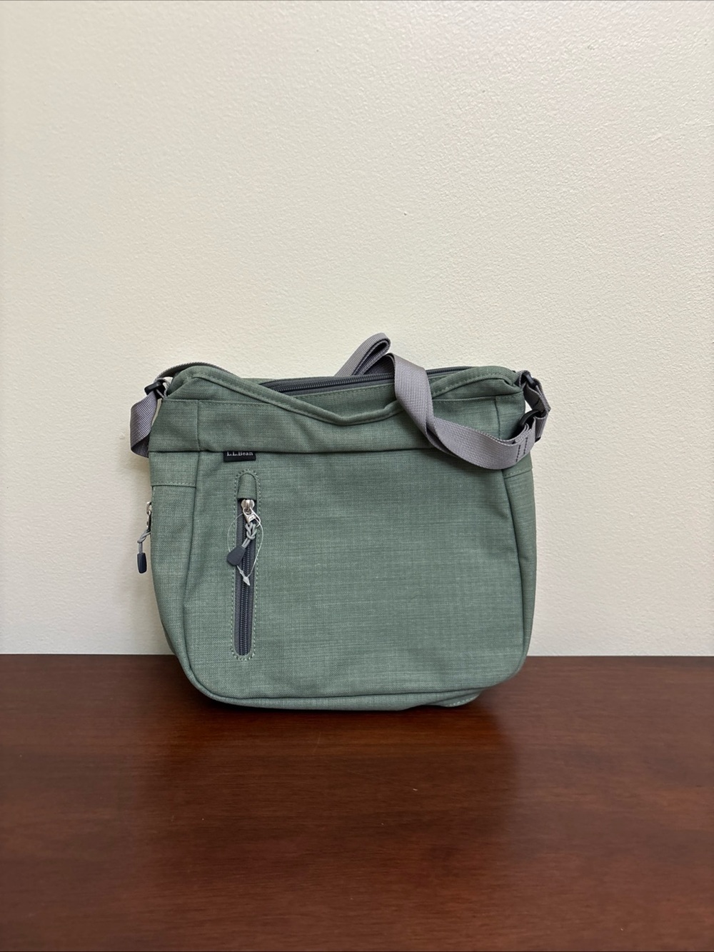 L.L. Bean Wayside II Crossbody Shoulder Messenger Bag Green Expandable Unisex